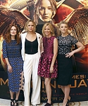 X_November_9_-_Attend_a_photocall_for___The_Hunger_Games_Mockingjay_Part_1___in_London_288529.jpg