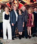 X_November_9_-_Attend_a_photocall_for___The_Hunger_Games_Mockingjay_Part_1___in_London_289529.jpg
