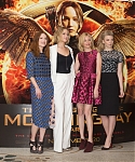 X_November_9_-_Attend_a_photocall_for___The_Hunger_Games_Mockingjay_Part_1___in_London_289929.jpg