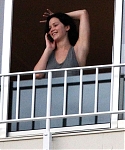 jlaw_candid_26feb2013hawaii_030.jpg
