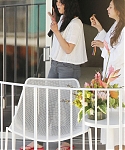 jlaw_candid_26feb2013hawaii_032.jpg