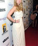 Jennifer_Lawrence_recieving_an_award_at_the_14th_Annual_Hollywood_Awards_Gala_54.jpg