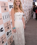 Jennifer_Lawrence_looking_beautiful_in_a_white_dress_at_the_Film_Independent_Spirit_Awards_011.jpg