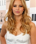Jennifer_Lawrence_looking_beautiful_in_a_white_dress_at_the_Film_Independent_Spirit_Awards_027.jpg
