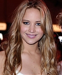 Jennifer_Lawrence_looking_beautiful_in_a_white_dress_at_the_Film_Independent_Spirit_Awards_046.jpg
