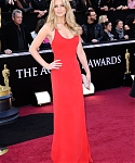 Jennifer_Lawrence_attending_the_2011_Academy_Awards_in_a_smoking_hot_red_dress_MQ_19.jpg