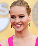 Jennifer_Lawrence_attending_the_17th_Annual_Screen_Actors_Guild_Awards_095.jpg