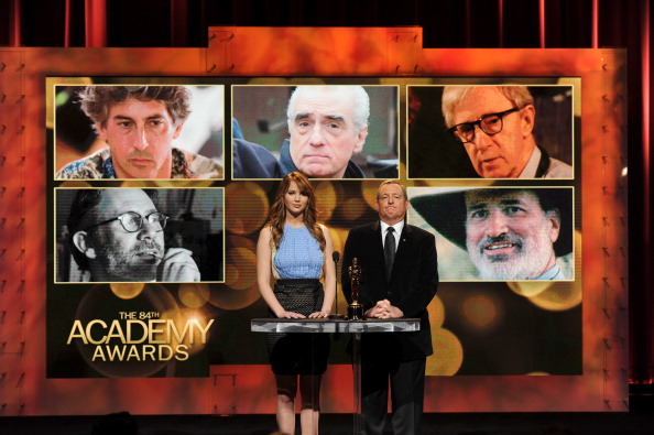 Jennifer_Lawrence_presenting_the_2011_Oscar_nominees_27.jpg