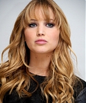 Jennifer_Lawrence_attending_The_Hunger_Games_press_conference_in_Beverly_Hills_12.jpg