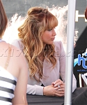 Jennifer_Lawrence_appears_at_this_event_to_give_away_free_tickets_to_The_Hunger_Games_world_premiere_14.jpg