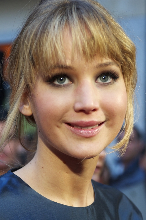 Jennifer_Lawrence_in_a_sexy_hot_dress_at_the_Madrid_premiere_of_The_Hunger_Games_in_Spain_01.jpg