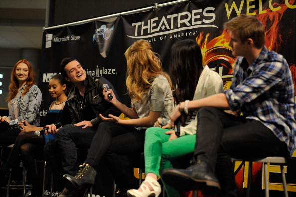 Jennifer Lawrence (Katniss Everdeen), Josh Hutcherson (Peeta), Jacqueline Emerson (Foxface), Amandla Stenberg (Rue), Isabelle Fuhrman (Clove) and Alexander Ludwig (Cato) attended <em>The Hunger Games</em> National Mall Tour fan event at the Mall of America in Minnesota.

