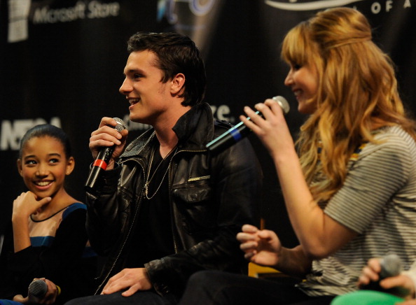 Jennifer Lawrence looking as beautiful as always at The Hunger Games mall tour at Mall of America!
