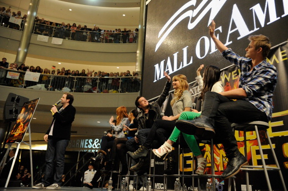 Jennifer Lawrence (Katniss Everdeen), Josh Hutcherson (Peeta), Jacqueline Emerson (Foxface), Amandla Stenberg (Rue), Isabelle Fuhrman (Clove) and Alexander Ludwig (Cato) attended <em>The Hunger Games</em> National Mall Tour fan event at the Mall of America in Minnesota.
