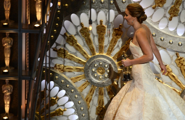 jlaw_events_24feb2013_academyawards_001.jpg
