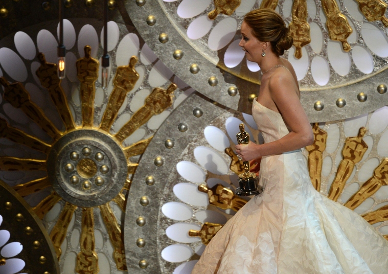 jlaw_events_24feb2013_academyawards_002.jpg