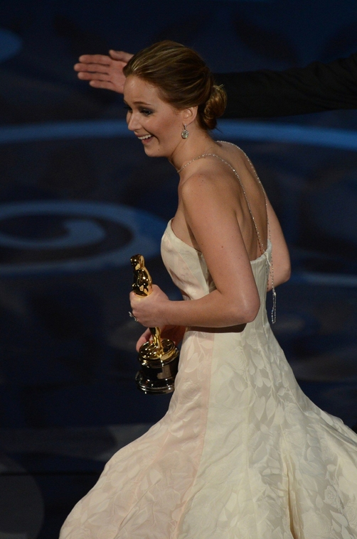 jlaw_events_24feb2013_academyawards_006.jpg