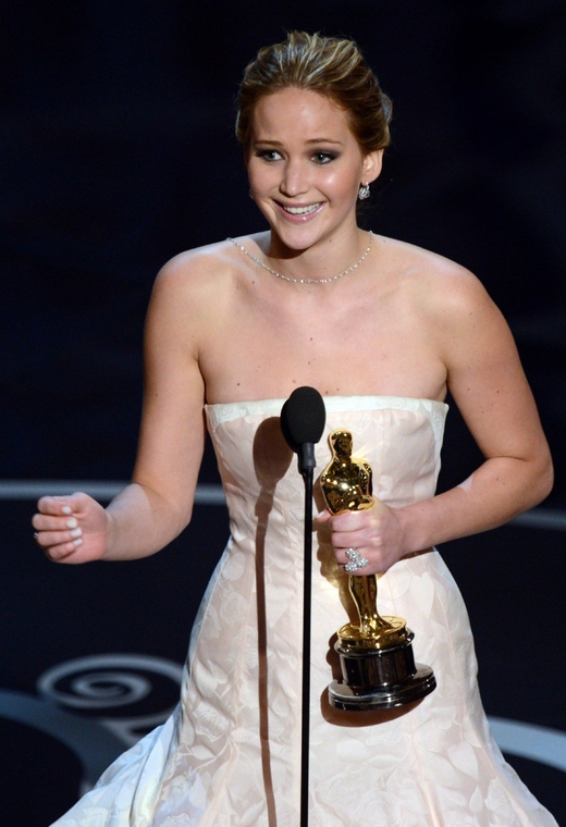 jlaw_events_24feb2013_academyawards_008.jpg