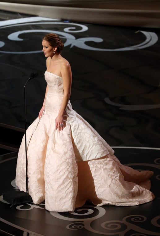 jlaw_events_24feb2013_academyawards_033.jpg