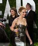 jlaw_events_2013oscarparty_001.jpg