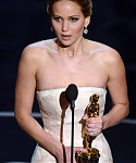 jlaw_events_24feb2013_academyawards_007.jpg
