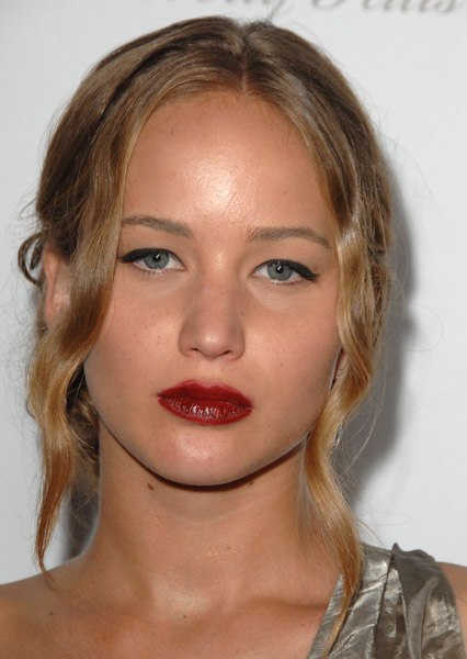 mq_September_14_-_The_Burning_Plain_Premiere_in_Los_Angeles_281729.jpg