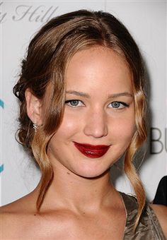 mq_September_14_-_The_Burning_Plain_Premiere_in_Los_Angeles_28229.jpg