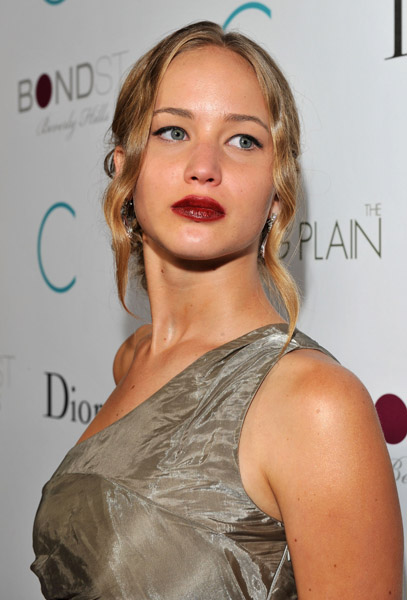 mq_September_14_-_The_Burning_Plain_Premiere_in_Los_Angeles_283529.jpg