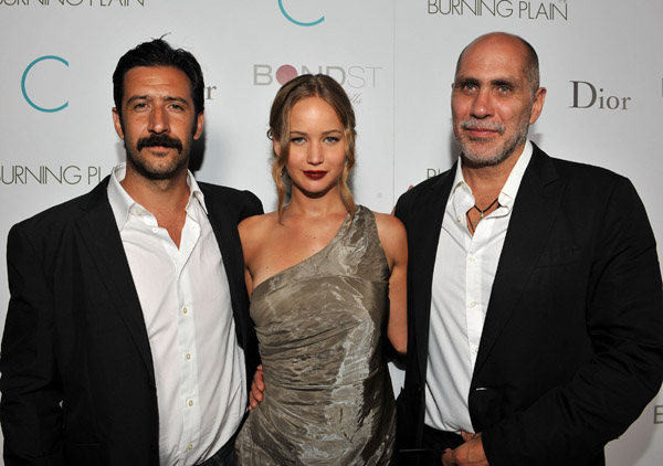 mq_September_14_-_The_Burning_Plain_Premiere_in_Los_Angeles_284229.jpg