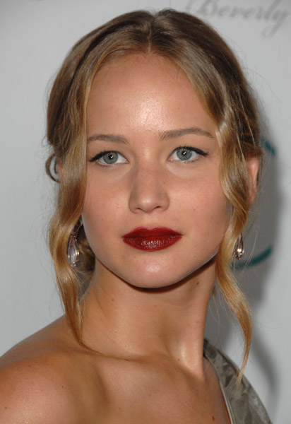 mq_September_14_-_The_Burning_Plain_Premiere_in_Los_Angeles_28529.jpg