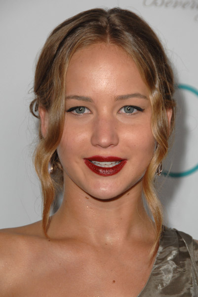 mq_September_14_-_The_Burning_Plain_Premiere_in_Los_Angeles_28829.jpg