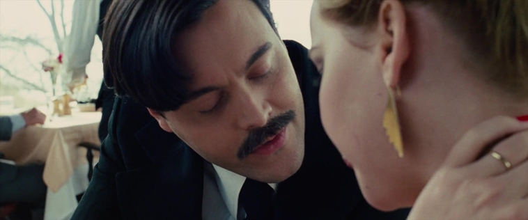 American_Hustle_2013_28195329.jpg