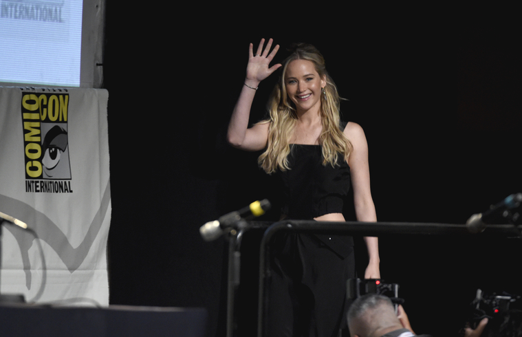B_PANELJuly_9_-__International_Comic_Con_-___The_Hunger_Games__Mockingjay_Part_2___28129.jpg