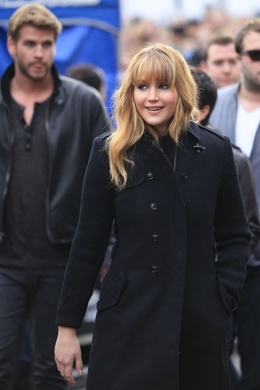 March_10_-_The_Hunger_Games_Mall_Tour_in_Seattle_282829.jpg