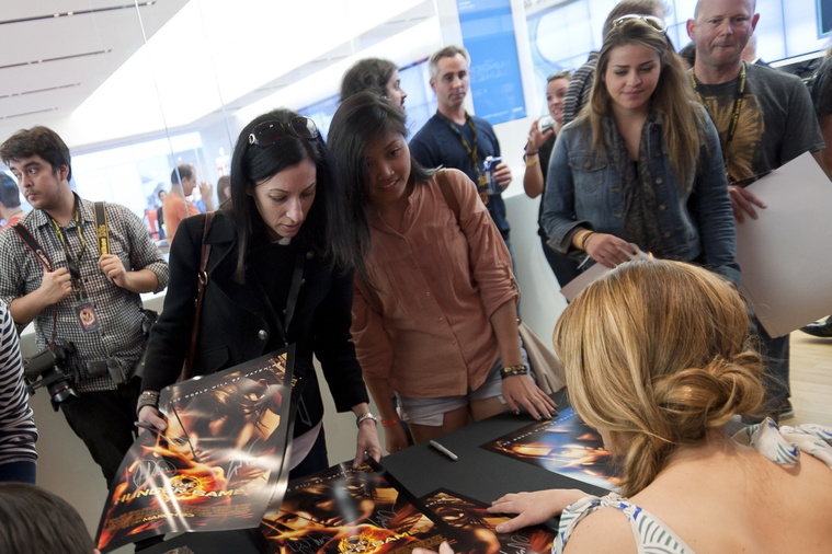 March_3_-_The_Hunger_Games_Mall_Tour_in_L_2810329.jpg