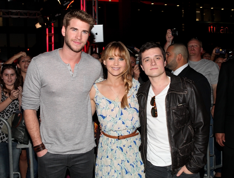 March_3_-_The_Hunger_Games_Mall_Tour_in_L_2813129.jpg