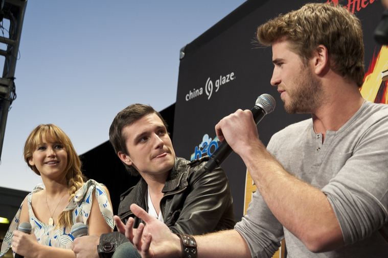 March_3_-_The_Hunger_Games_Mall_Tour_in_L_283329.jpg