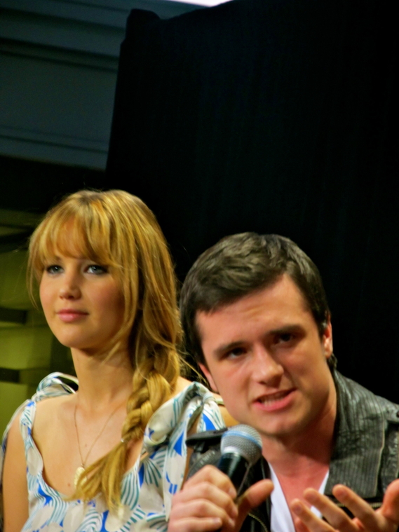 March_3_-_The_Hunger_Games_Mall_Tour_in_L_28429.jpg
