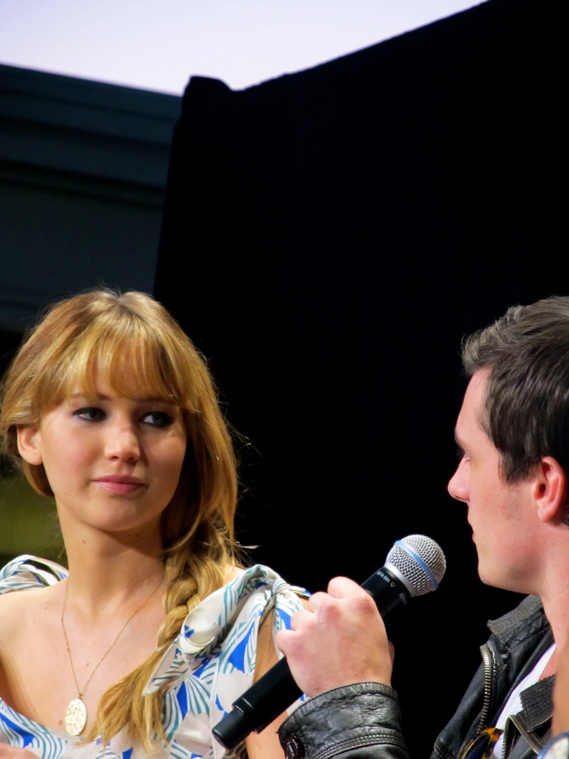 March_3_-_The_Hunger_Games_Mall_Tour_in_L_28529.jpg