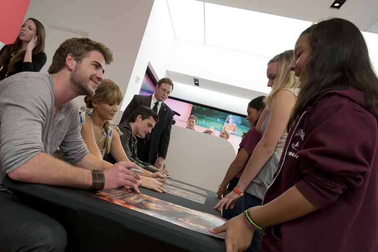March_3_-_The_Hunger_Games_Mall_Tour_in_L_287829.jpg