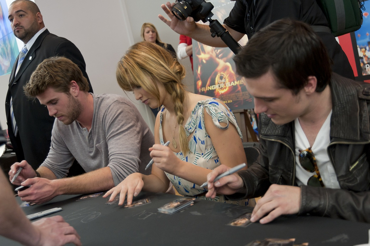 March_3_-_The_Hunger_Games_Mall_Tour_in_L_288629.jpg
