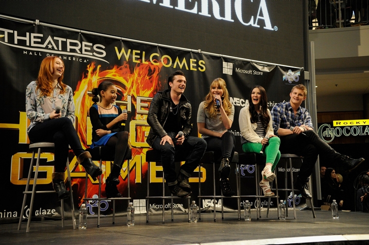 March_9_-_The_Hunger_Games_Mall_Tour_in_Minneapolis_281129.jpg