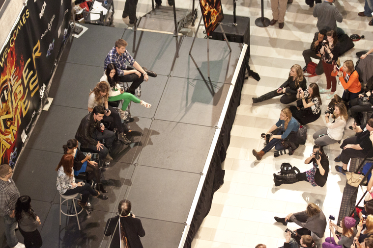 March_9_-_The_Hunger_Games_Mall_Tour_in_Minneapolis_282029.jpg