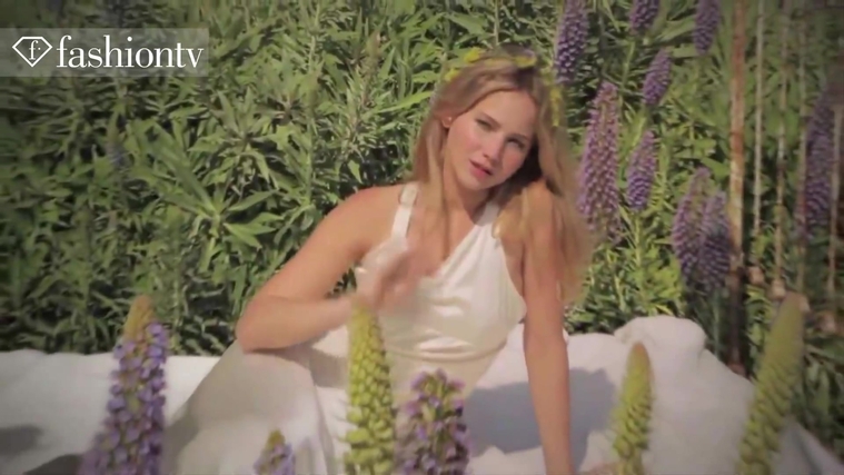 Marie_Claire_UK_28265929_5BBehind_the_Scenes5D.jpg