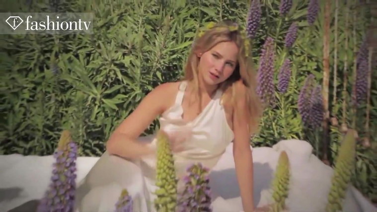 Marie_Claire_UK_28266029_5BBehind_the_Scenes5D.jpg