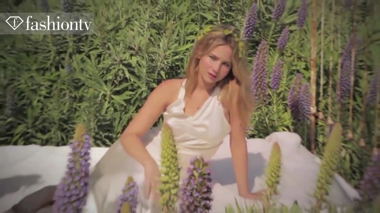 Marie_Claire_UK_28266429_5BBehind_the_Scenes5D.jpg