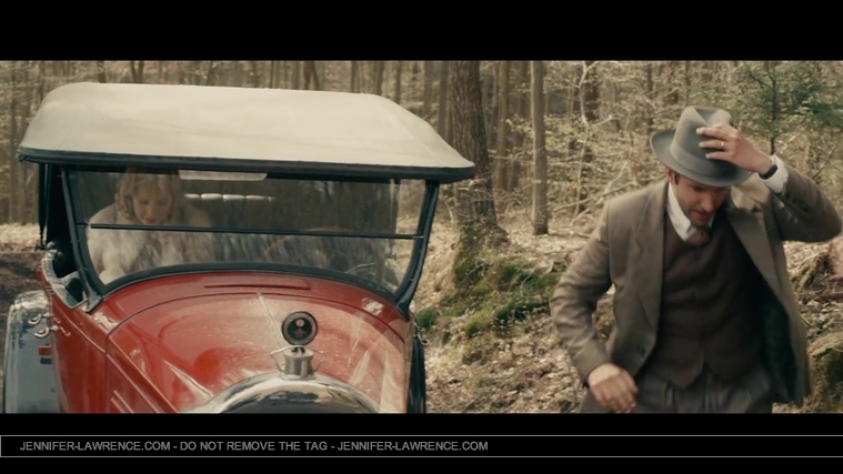 Serena_clip_-_Bradley_Cooper___Jennifer_Lawrence_034.jpg