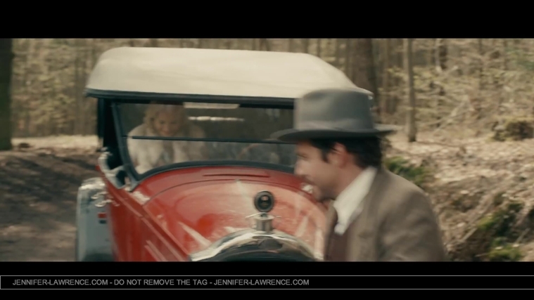 Serena_clip_-_Bradley_Cooper___Jennifer_Lawrence_038.jpg