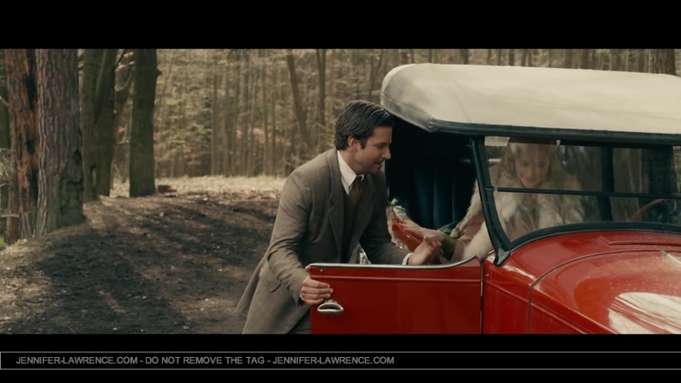 Serena_clip_-_Bradley_Cooper___Jennifer_Lawrence_052.jpg