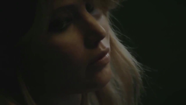 Vogue_Italia_28December_201229_5BBehind_the_Scenes5D_285029~0.jpg